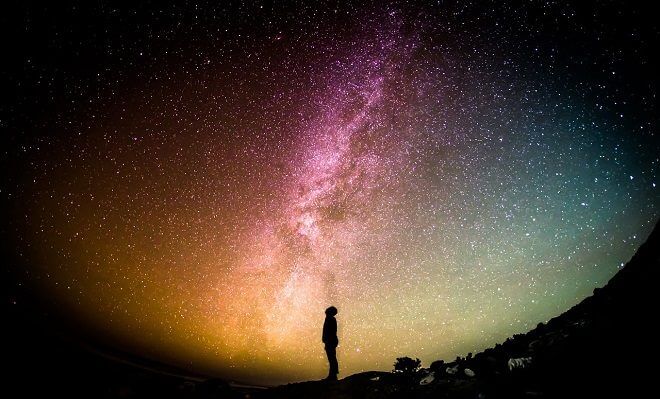 greg-rakozy-oMpAz-DN-9I-unsplash Das Ouija-Brett als Portal zum Universum - Cornelia Helga Schulze
